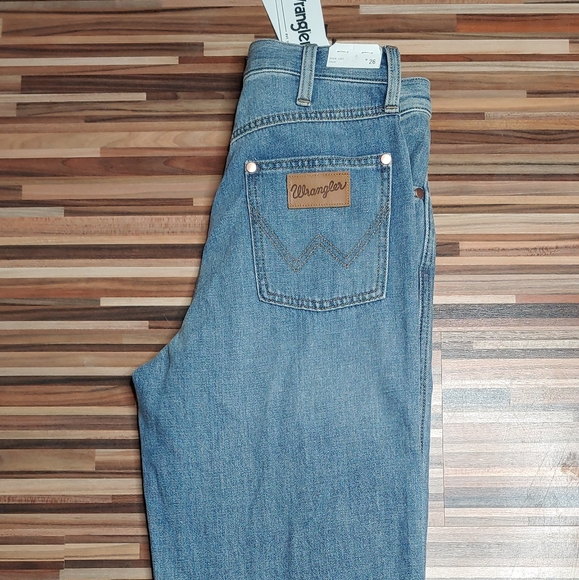 New With Tags Wrangler Cropped High Rise Wide Leg Jeans Size 26 - Picture 2 of 6